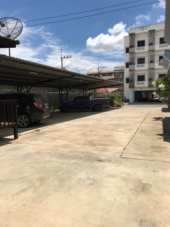 Vatchara Northgate Hotel Nakhon Sawan Zewnętrze zdjęcie