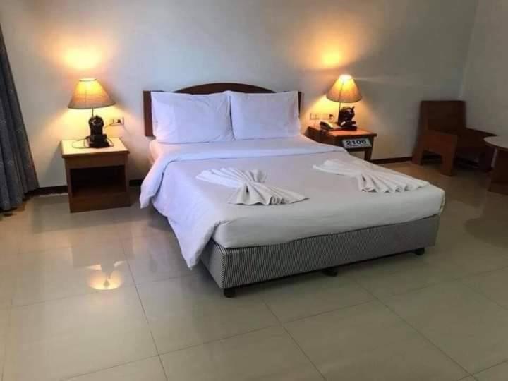 Vatchara Northgate Hotel Nakhon Sawan Zewnętrze zdjęcie