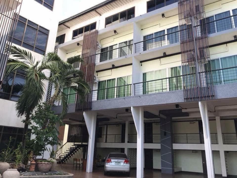 Vatchara Northgate Hotel Nakhon Sawan Zewnętrze zdjęcie