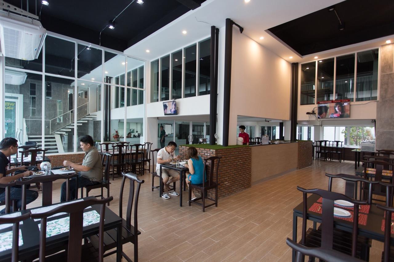 Vatchara Northgate Hotel Nakhon Sawan Zewnętrze zdjęcie